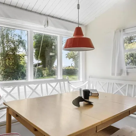 2 Bedroom Lovely In *