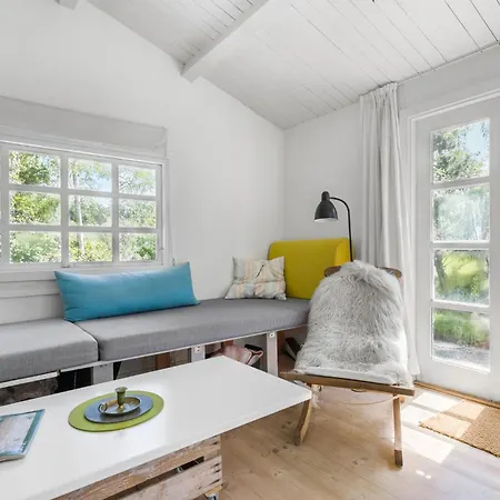 2 Bedroom Lovely In 펜션 Jægerspris