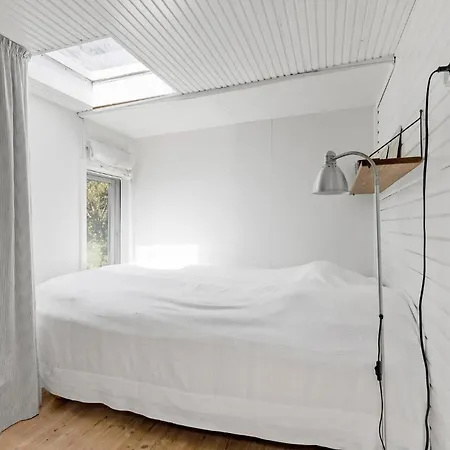 2 Bedroom Lovely In 펜션 Jægerspris